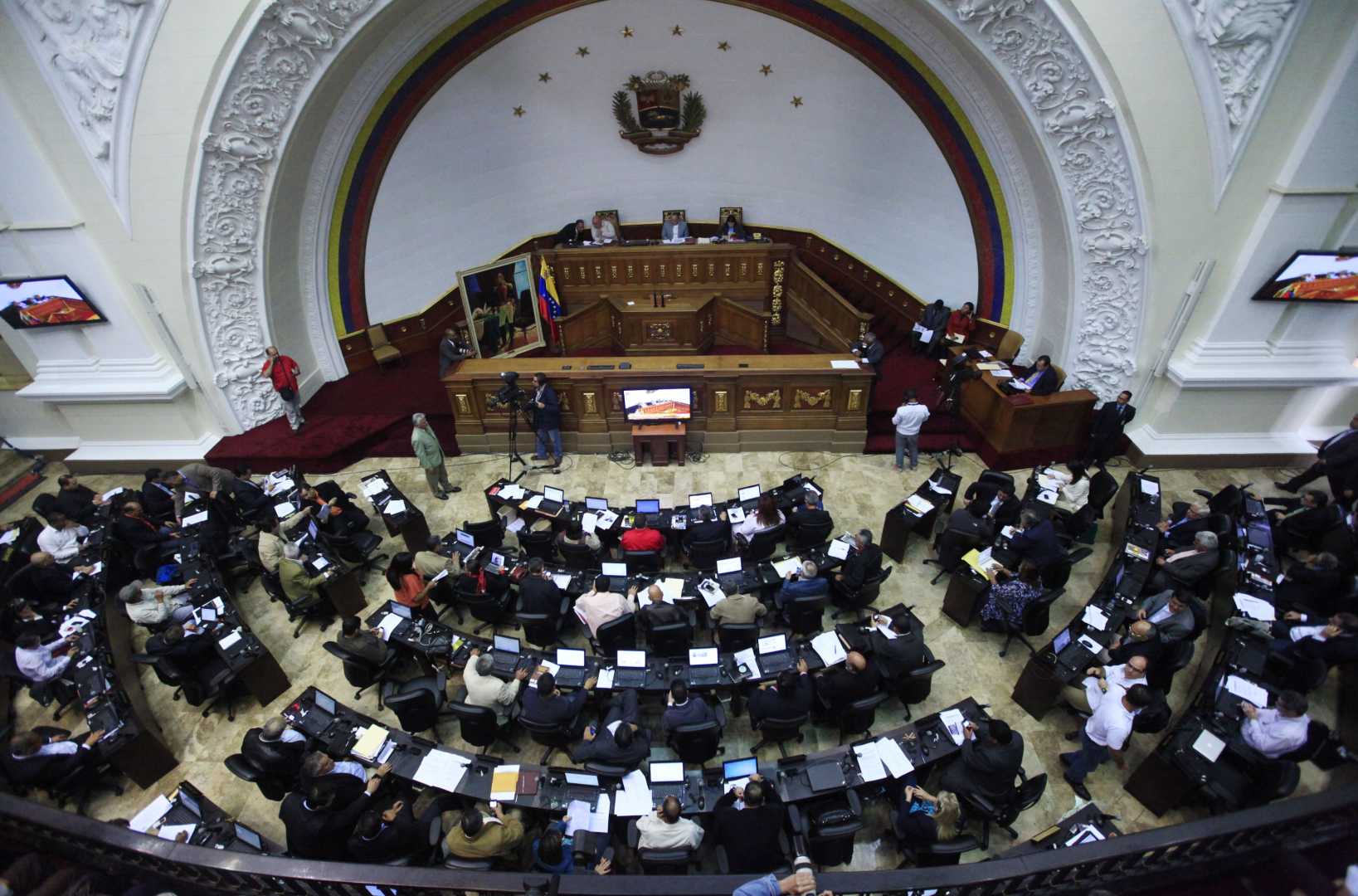 Se Reunen En Venezuela La Asamblea Constituyente Y La Opositora