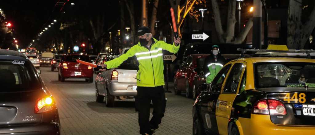 Mendoza levantó el alerta sanitaria y la restricción para circular de noche