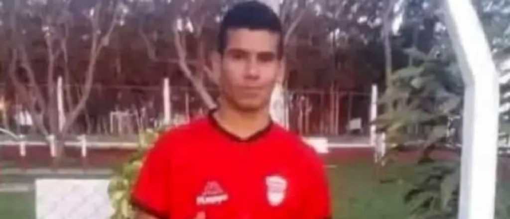 Futbolista murió al golpear su cabeza contra una pared durante un partido