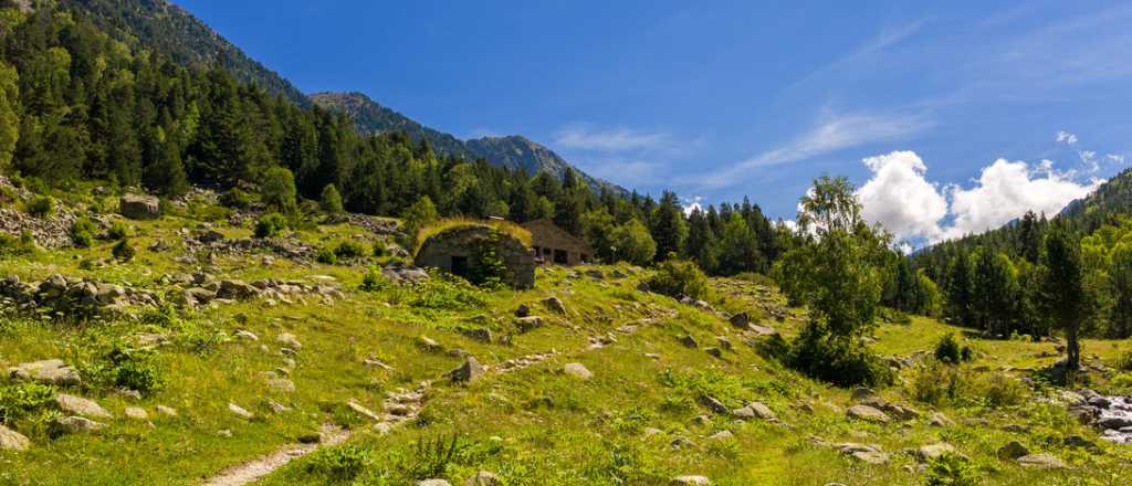 Andorra, el país al que Cornejo quiere que se parezca Mendoza