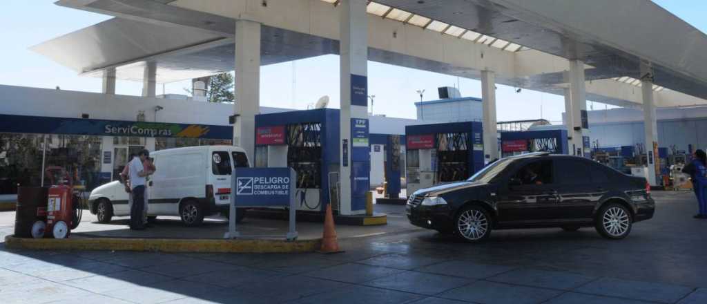 Autorizan otras cinco subas en combustibles y la primera llega este sábado