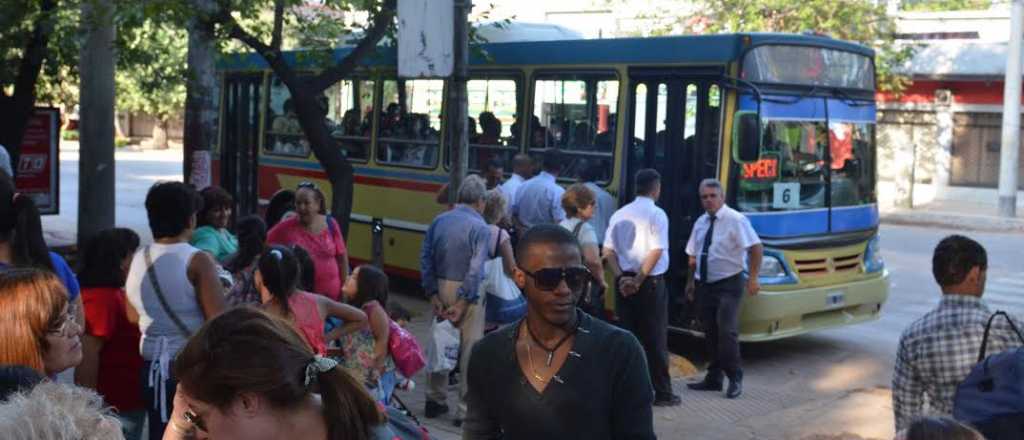 Por el Día de la Virgen de Lourdes reforzarán los micros a El Challao 