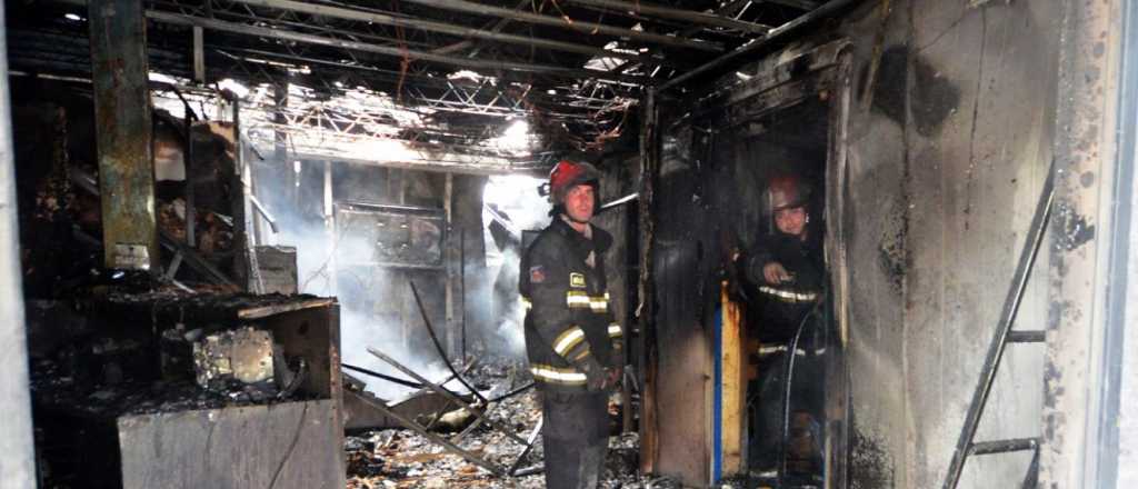 Murió un hombre al incendiarse una casa en Las Heras