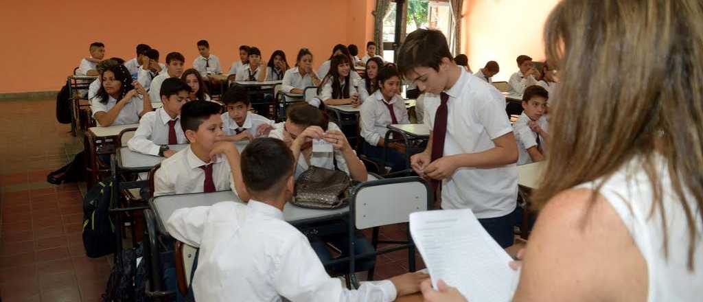 El Gobierno sigue sin precisar la vuelta a clases 