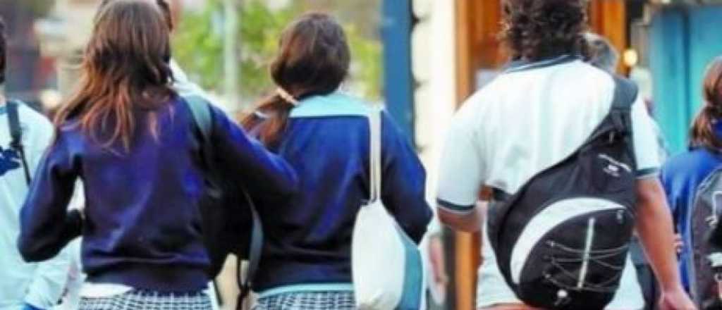 Algunos colegios privados no quieren dejar rendir a quienes adeuden cuotas