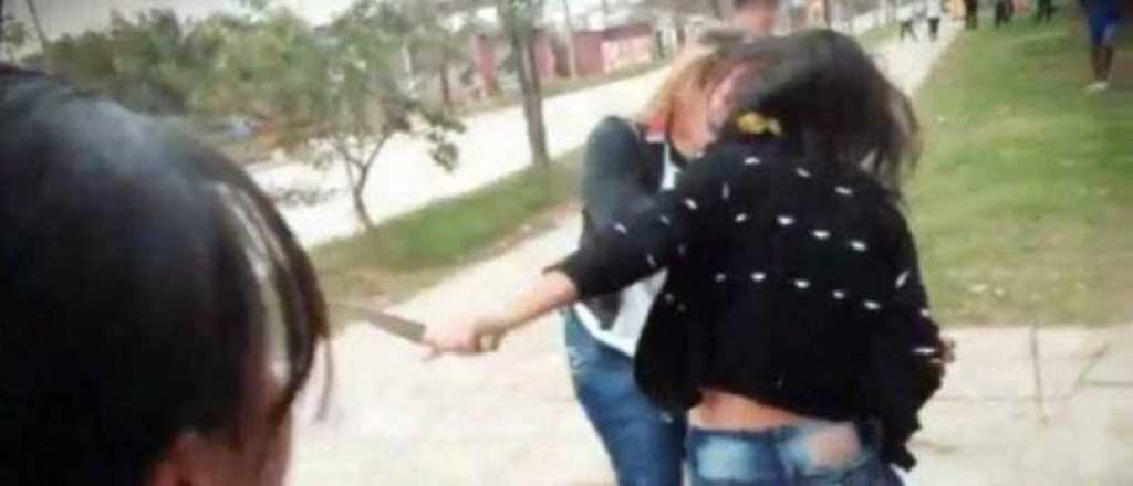 Tres mujeres y un hombre resultaron apuñalados durante una pelea en Maipú