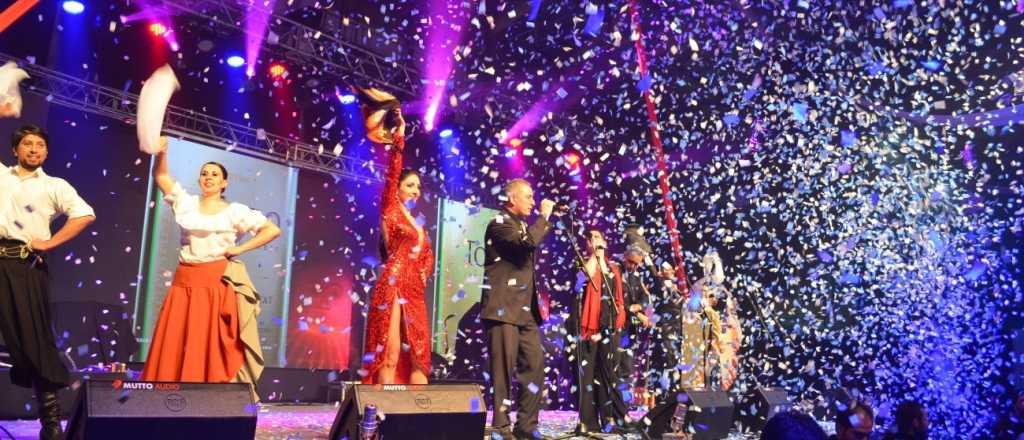 Malargüe se vistió de fiesta y coronó su reina provincial de la Nieve