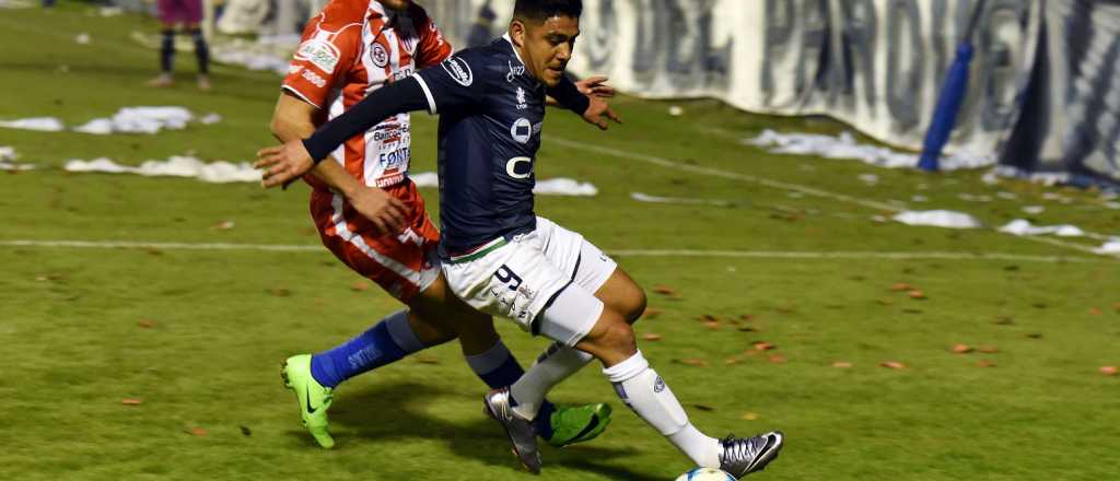 Independiente Rivadavia empató con Atlético Paraná y zafó