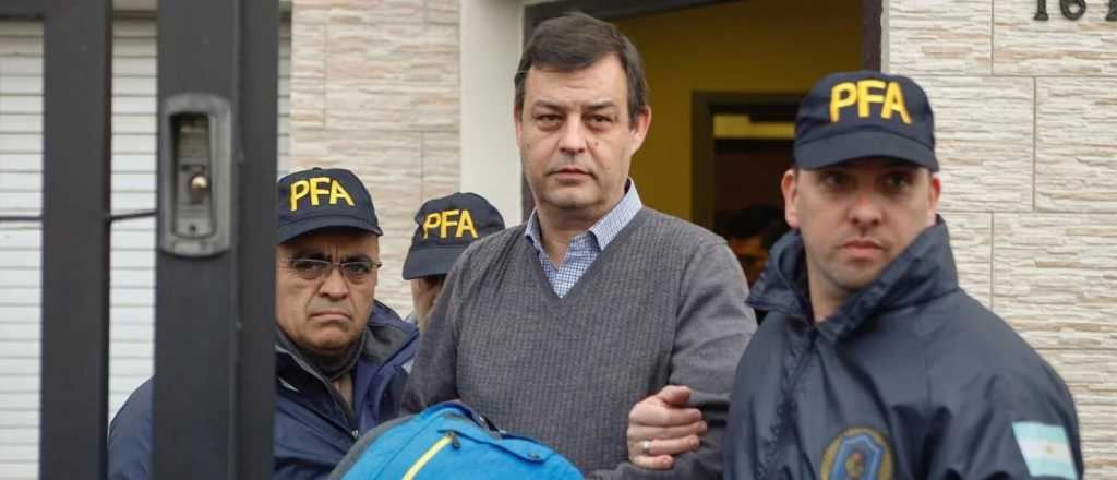 Encuentran cuenta no declarada en el exterior del excontador de los Kirchner