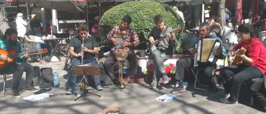 Jazz del mejor en la Peatonal de Mendoza