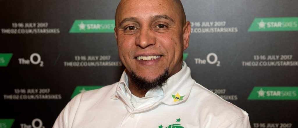 Video: el notable remate de Roberto Carlos que nadie sabe si fue gol o no