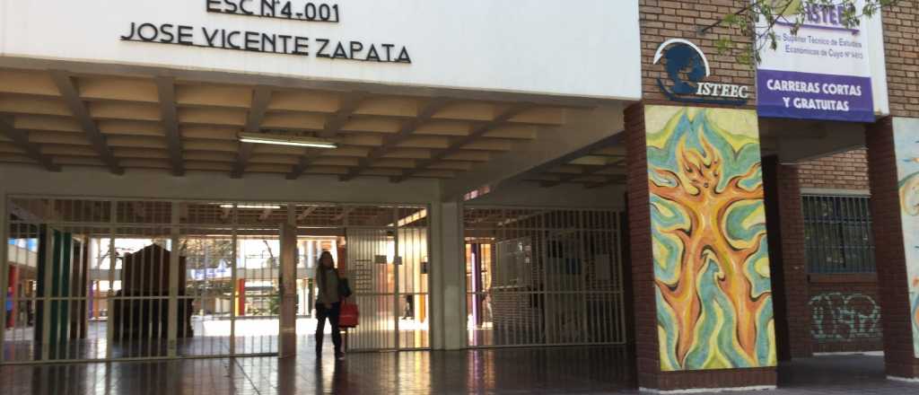 Denunciaron ante la DGE adoctrinamiento en el José Vicente Zapata