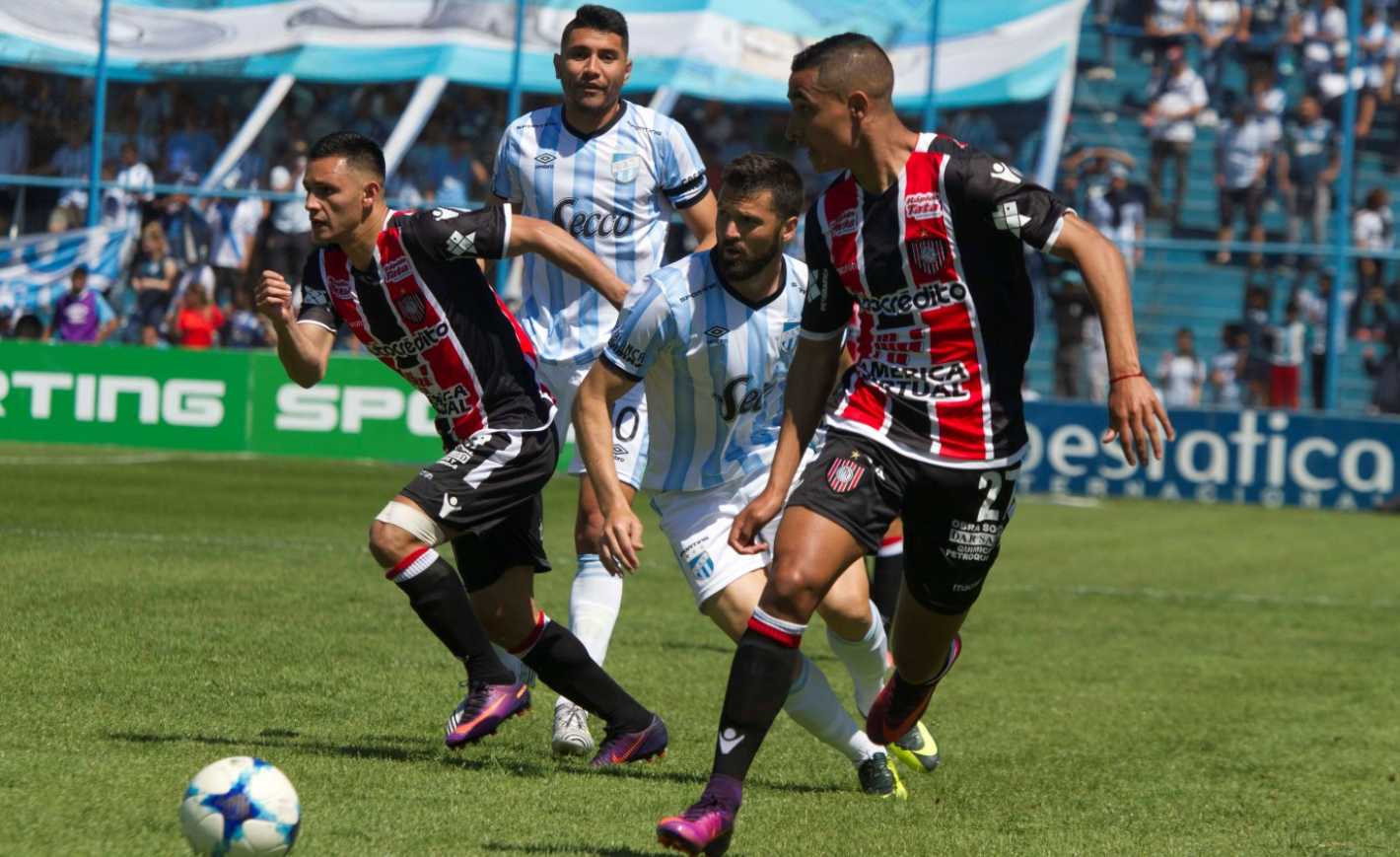 Intenso empate entre Chacarita y Atlético Tucumán ...