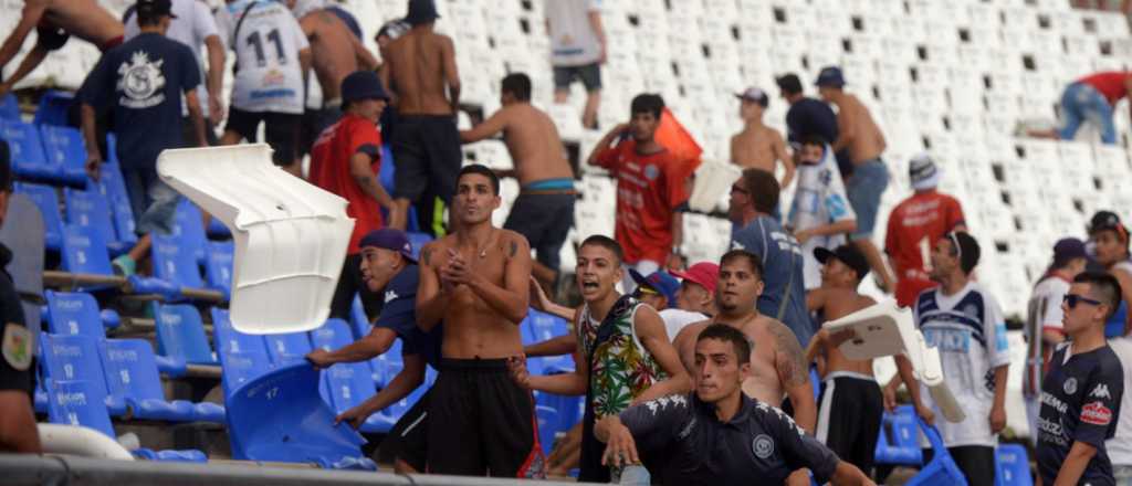 Estos 54 hinchas mendocinos no podrán ir a la cancha