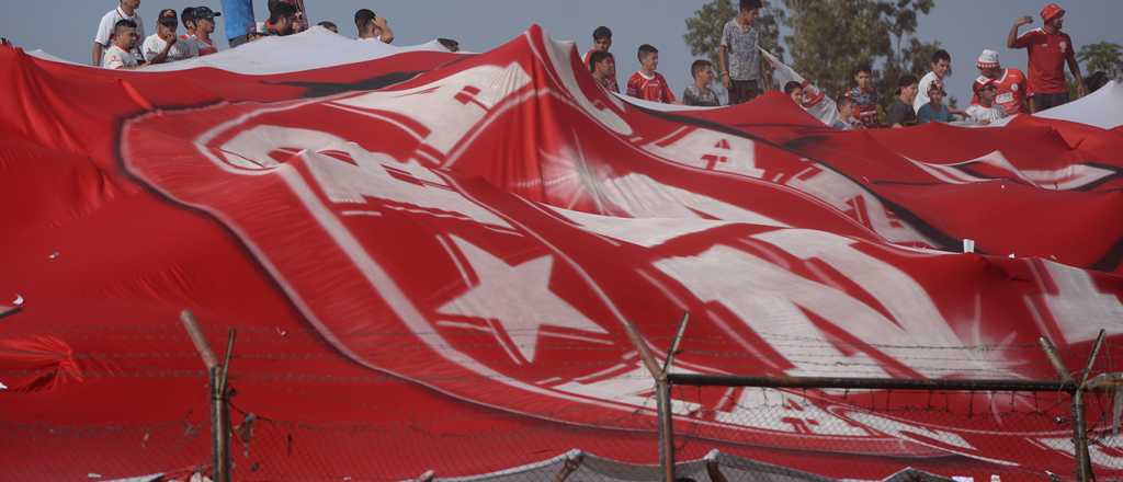 Video: asesinaron a un hincha de Huracán Las Heras antes del partido