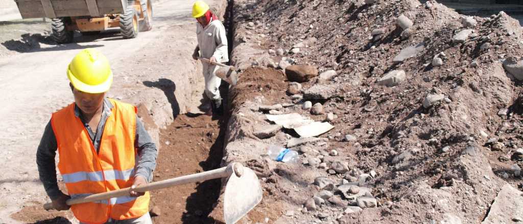 Un operario cayó a un pozo en una obra en construcción de la Quinta Sección