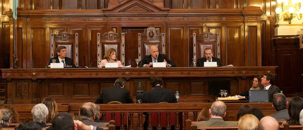 La Corte Suprema revocó una condena contra periodistas de diario Olé