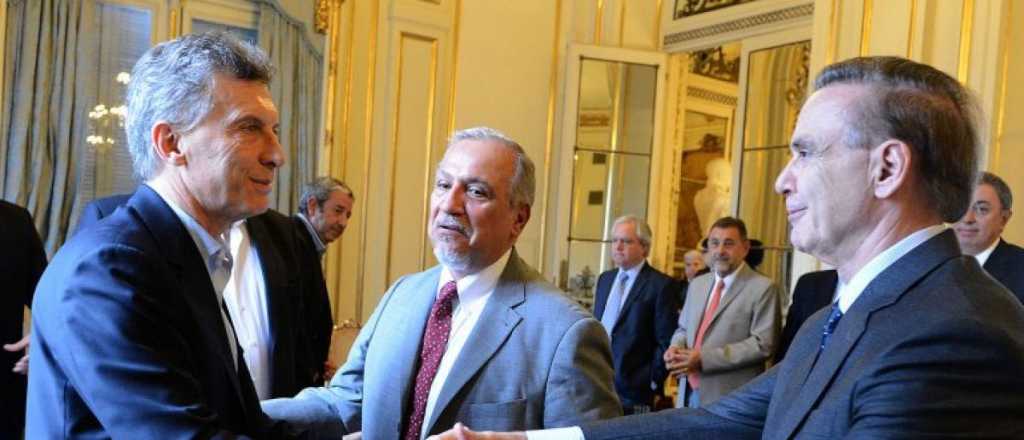 Macri negocia con el PJ Federal un acuerdo para aislar a Cristina