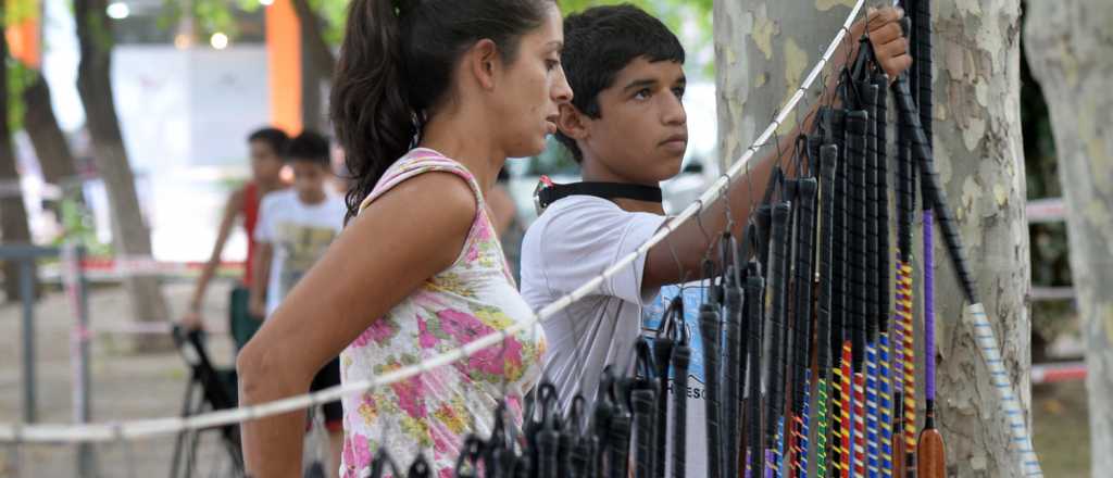 Quiénes podrán cobrar el "ingreso de emergencia" de 10.000 pesos