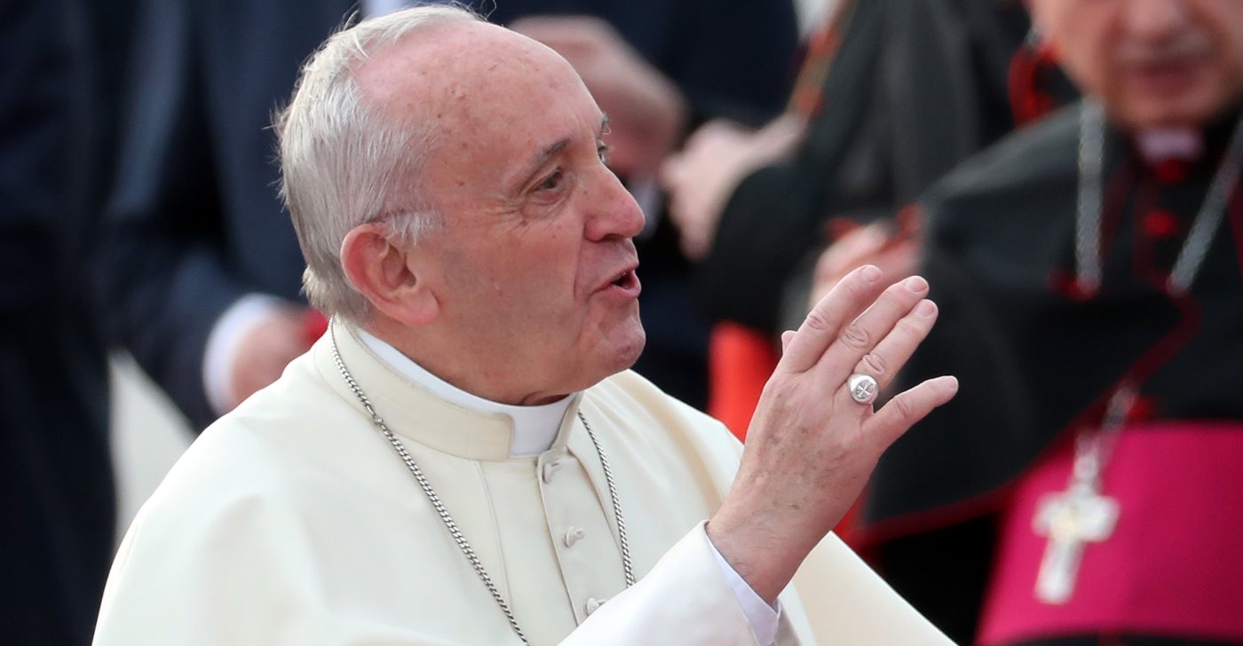 Por carta, el Papa pide perdón por sus gestos a los 