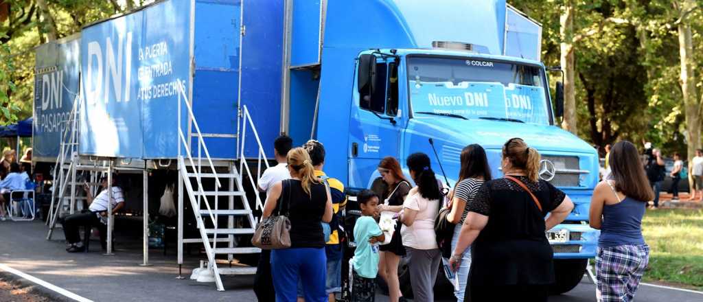 Móvil del Registro Civil: 1.422 mendocinos ya tienen su DNI