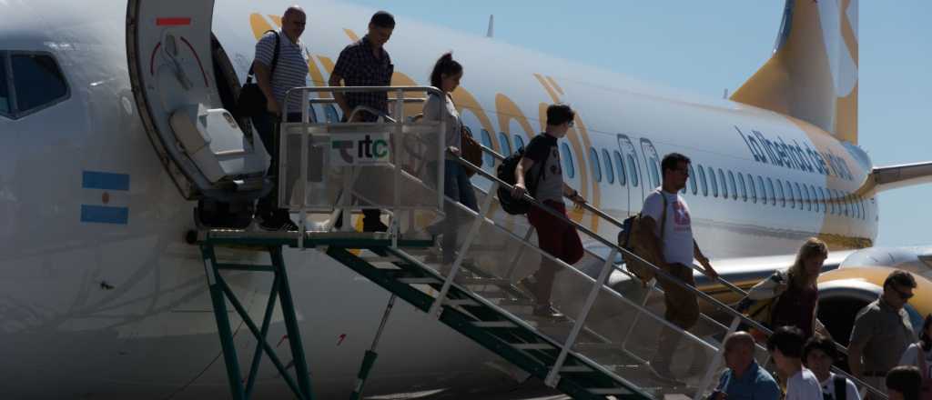 Flybondi volverá a conectar Mendoza con Bariloche