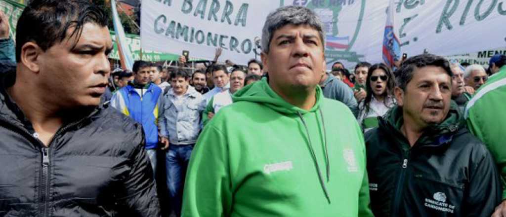 Detuvieron a dos dirigentes de Camioneros por bloquear una distribuidora