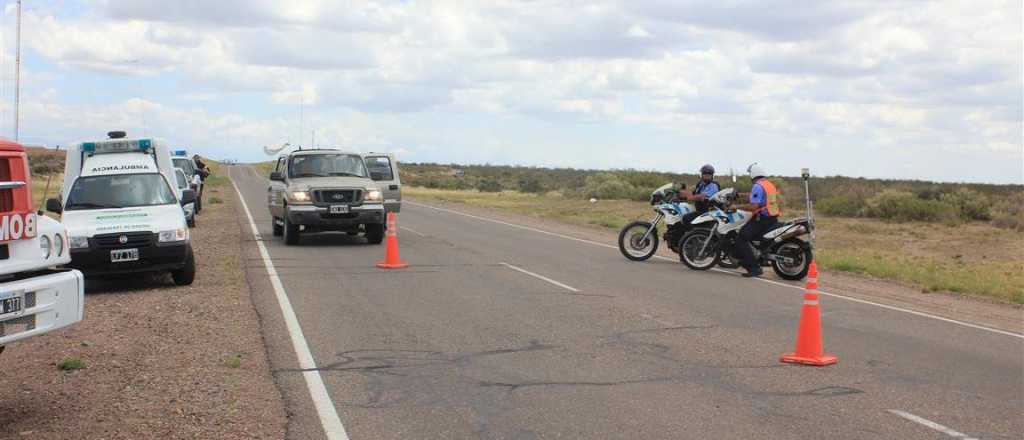 Murió una mujer al volcar una camioneta en San Rafael