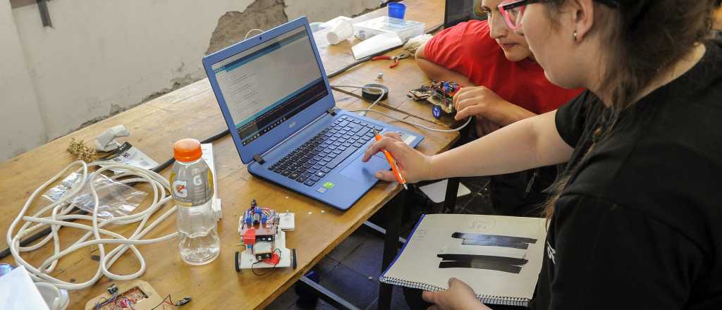 La primera escuela argentina de Robótica está en Mendoza