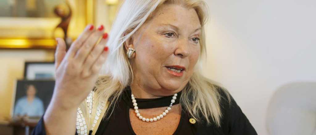 Carrió: "Yo sostengo a la república y no pido cargos"