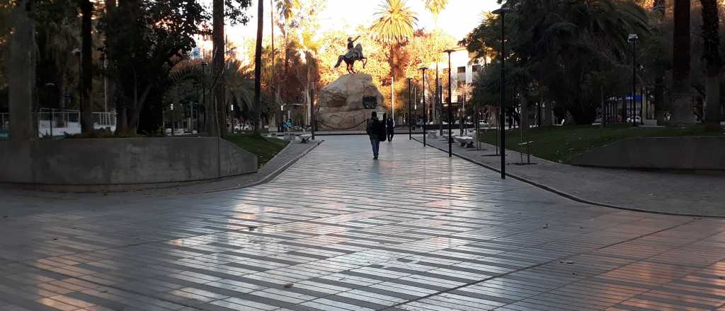 Un joven de 18 años fue apuñalado en la Plaza San Martín