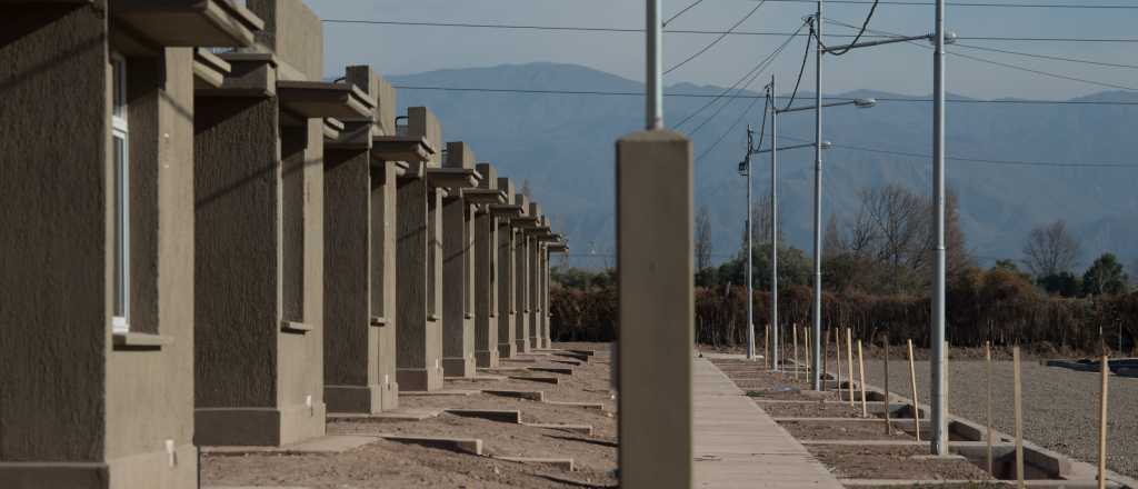 Construirán 200 viviendas en Maipú, San Rafael, Rivadavia y Ciudad