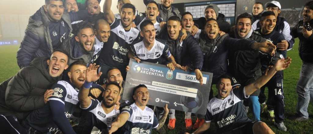 Otro batacazo en Copa Argentina: Banfield eliminado por un club de la C