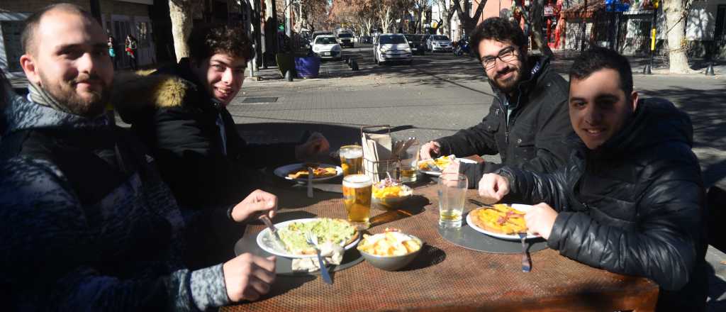 Cuáles son las multas a los bares que promocionen el Día del Amigo