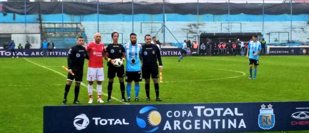 Se completó el partido y Huracán eliminó a Victoriano Arenas