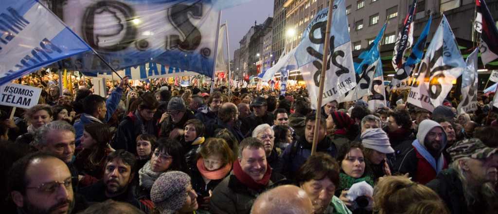 Masiva protesta por el nuevo rol de las FFAA en la seguridad interior