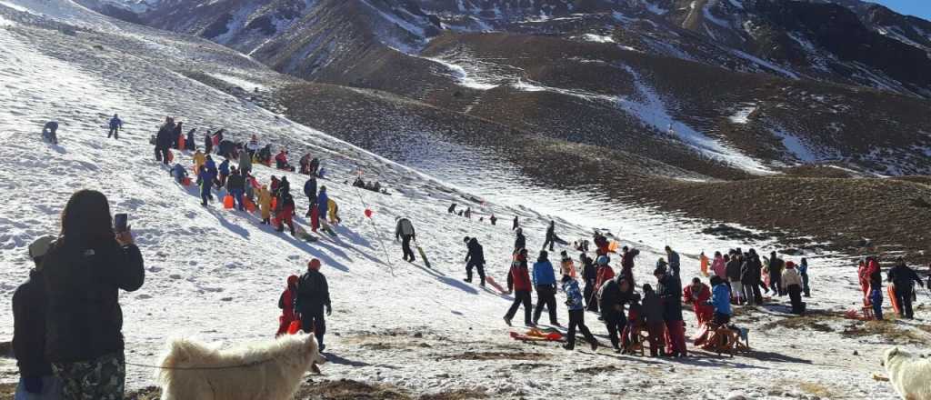 Llegaron más turistas, pero viajaron menos argentinos en abril 