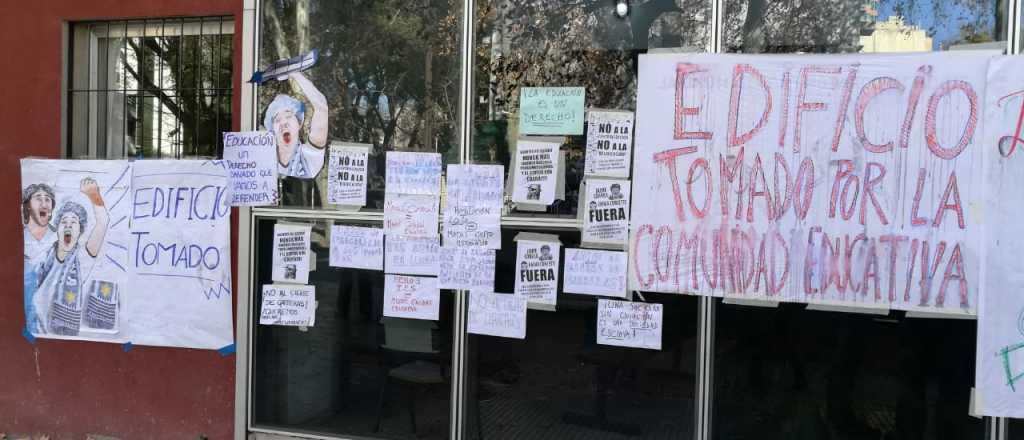 La DGE prohíbe la ocupación y toma de colegios