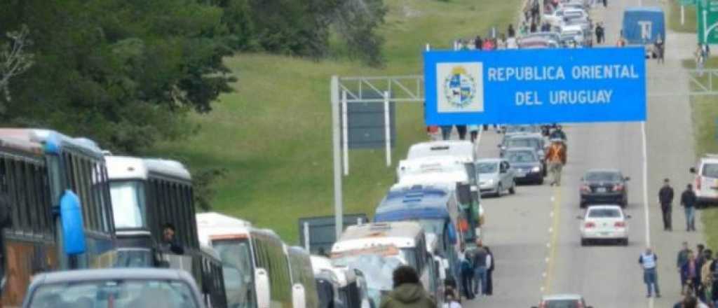 Argentina abre desde hoy todas las fronteras y pasos terrestres con Uruguay      