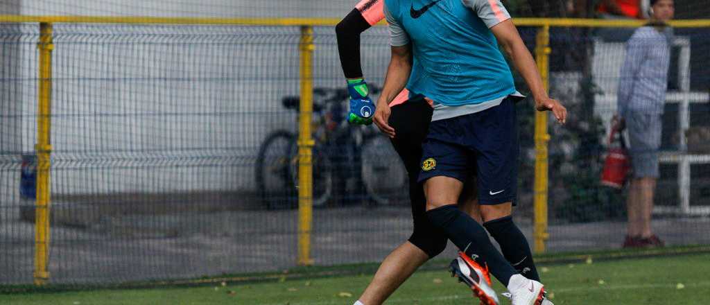 Video: mirá cómo un jugador argentino golpea a un compañero