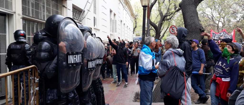 Hubo incidentes en la Legislatura por el Código de Faltas