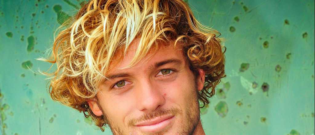 Santiago Muñiz, el campeón mundial de surf más sexy