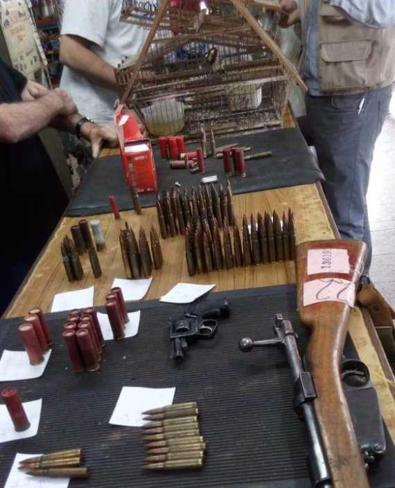 Guaymallén Le Secuestraron A Un Hombre Un Arsenal De Armas Y