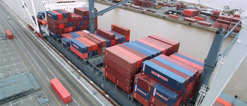 Según el INDEC, noviembre cerró en superávit comercial