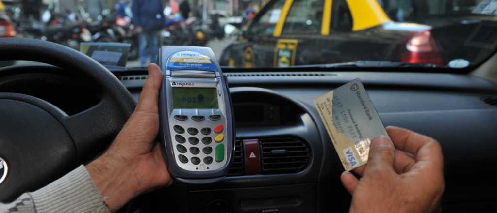 Ahora sí: taxis y remises de Mendoza recibirán tarjetas