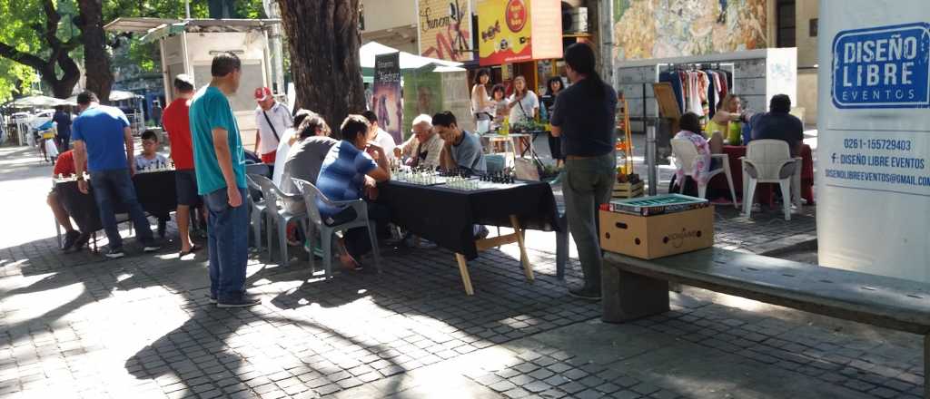 Llega una nueva edición de la Feria de Diseño Libre en la Alameda