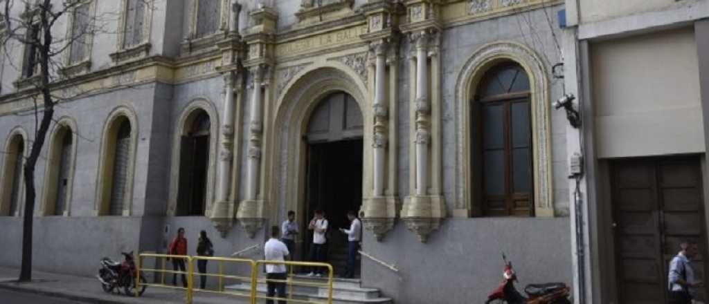 Un profesor de Catequesis fue denunciado por acosar a sus alumnas