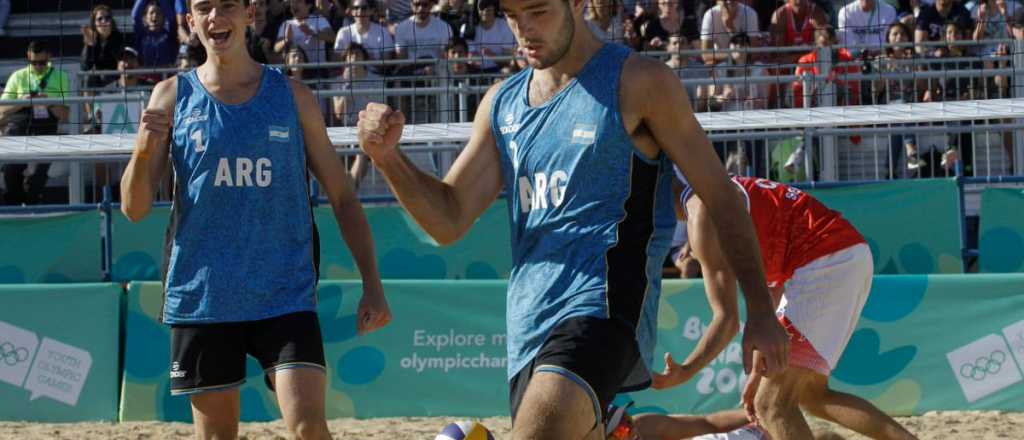 Amieva jugó un gran partido y Argentina le ganó a República Checa