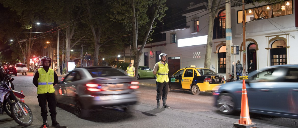 Detuvieron a dos hombres por conducir borrachos, en Capital y Maipú