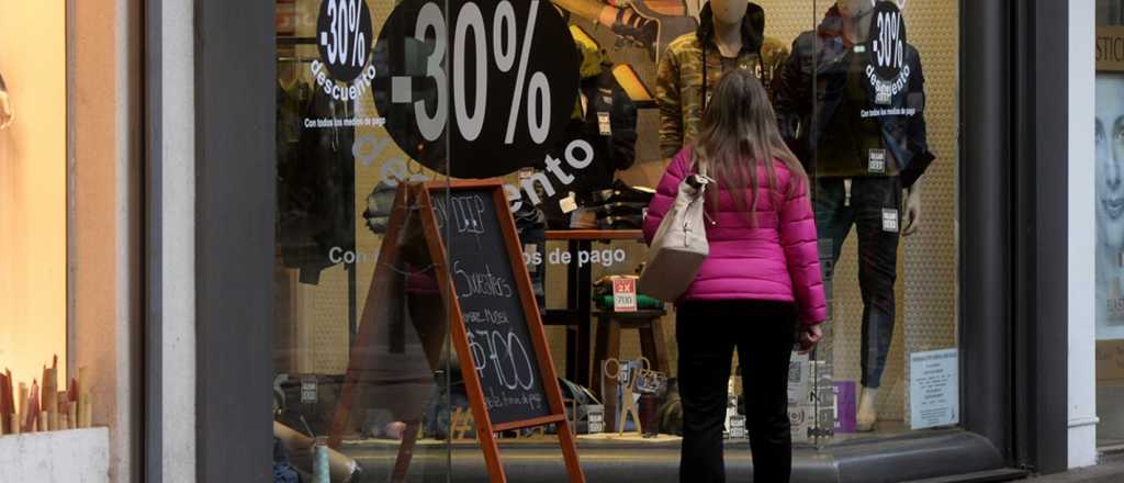 Empleados de comercio tendrán un aumento del 30% en cuotas